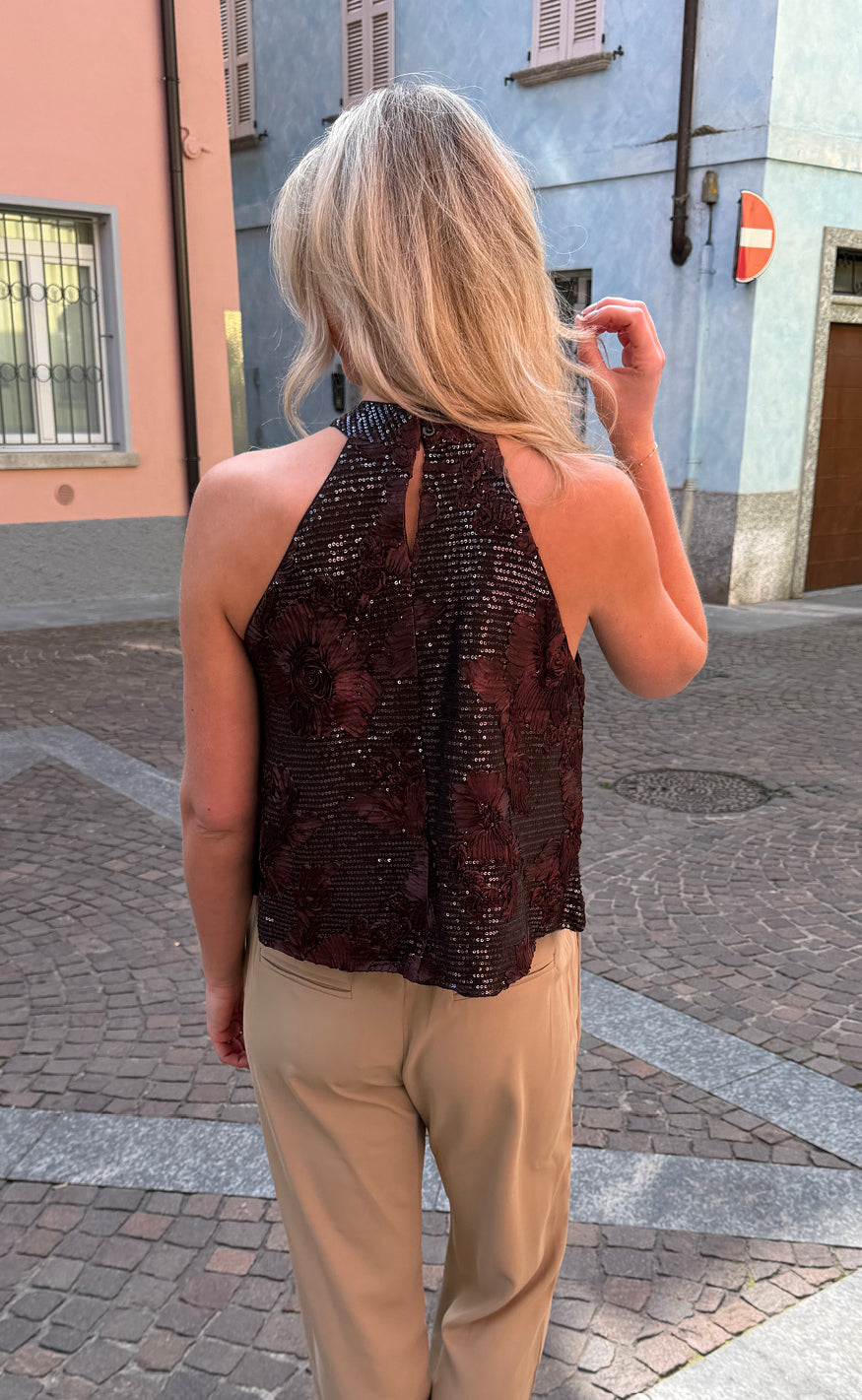 Say INA Copenhagen Topp - Ava - Dark Brown Sequin W. Flowers