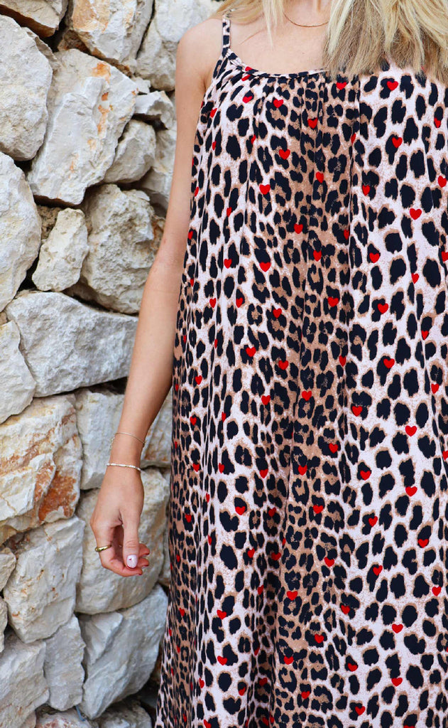 Liberte Kjole - Alma Long Strap - Lux Leo/Red Heart