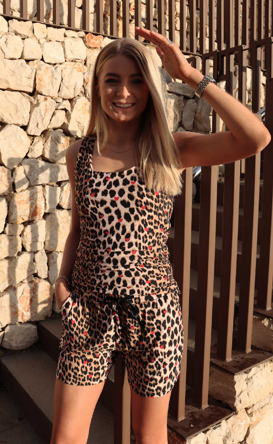Liberte Topp - Alma Turn - Lux Leo/Red Heart