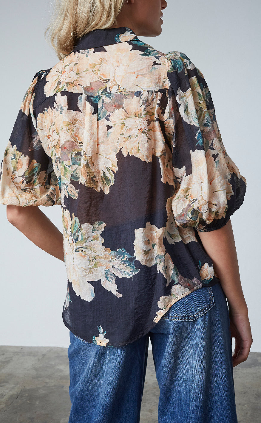 Love & Divine Bluse - Love436-17 - Black/Flower