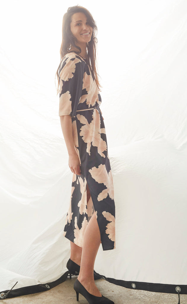 Love & Divine Kjole - Love1354 - Black/Flower