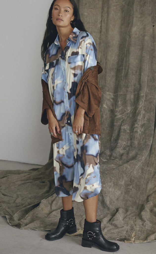 Love & Divine Kjole - Love1397 - Blue Waterprint