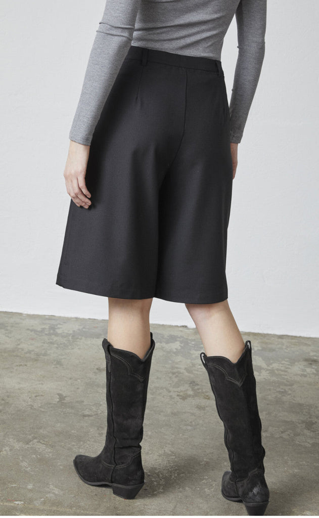 Love & Divine Shorts - Love1297 - Black