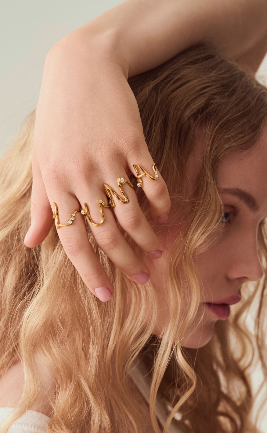 Maanesten Ring - A Alphabet - Gold Colour