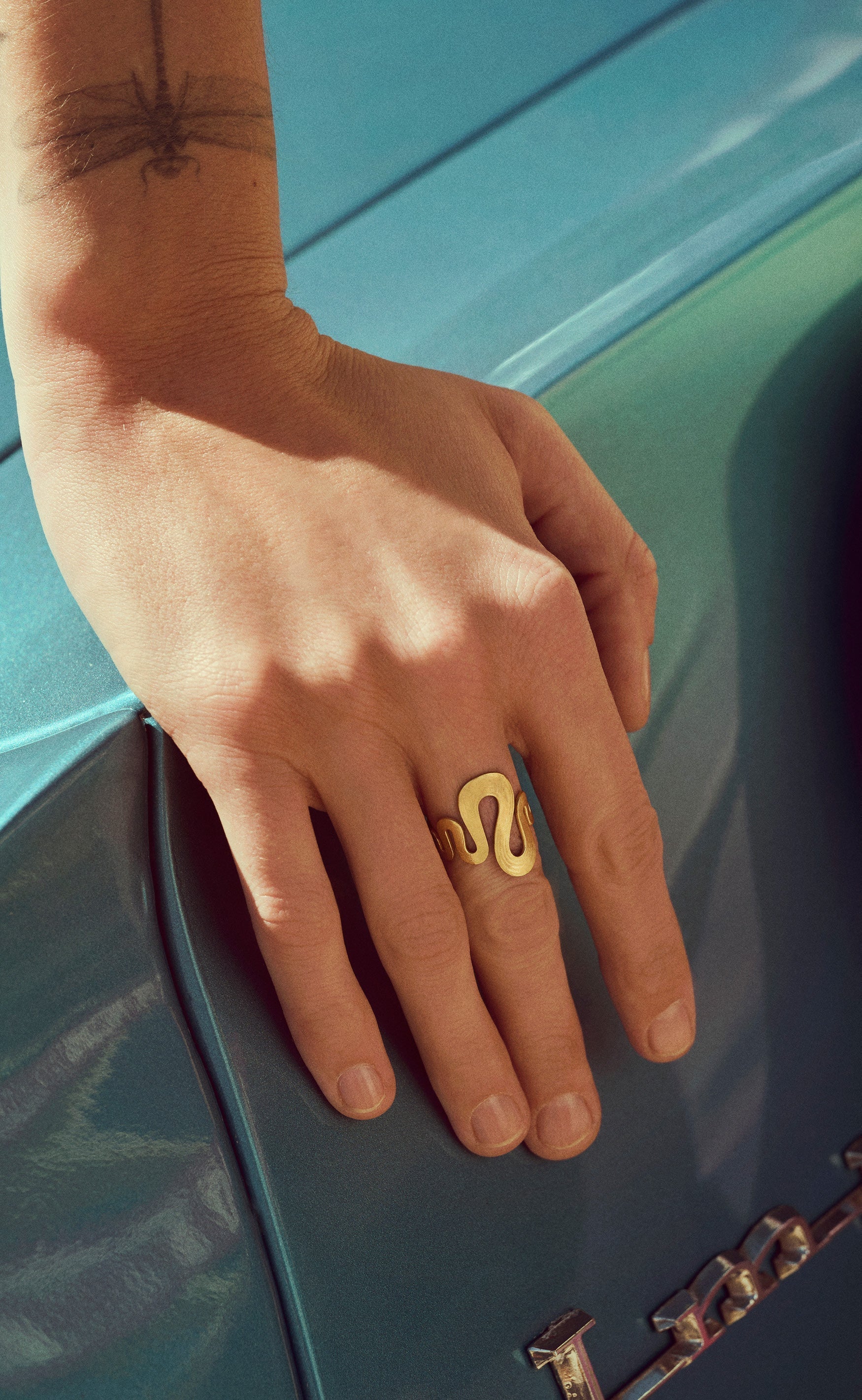 Maanesten Ring - Sasja - Gold