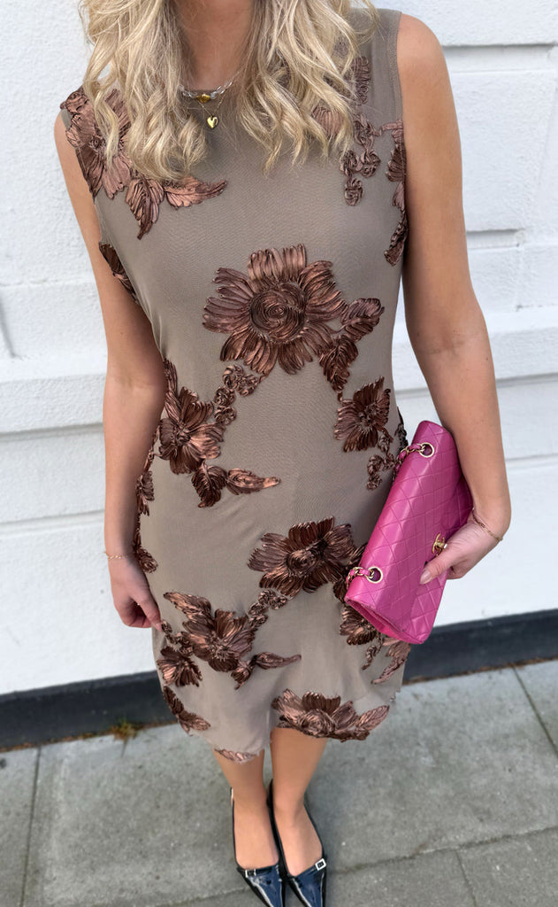 Say INA Copenhagen Kjole - Maria Short - Chocolate Bloom
