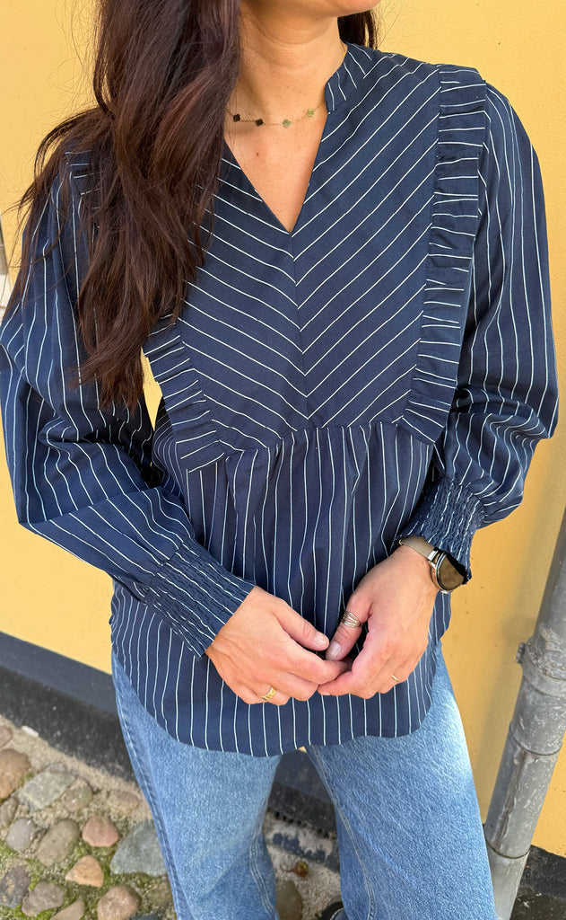Say INA Copenhagen Bluse - Sasha - Navy Blue Pinstripe