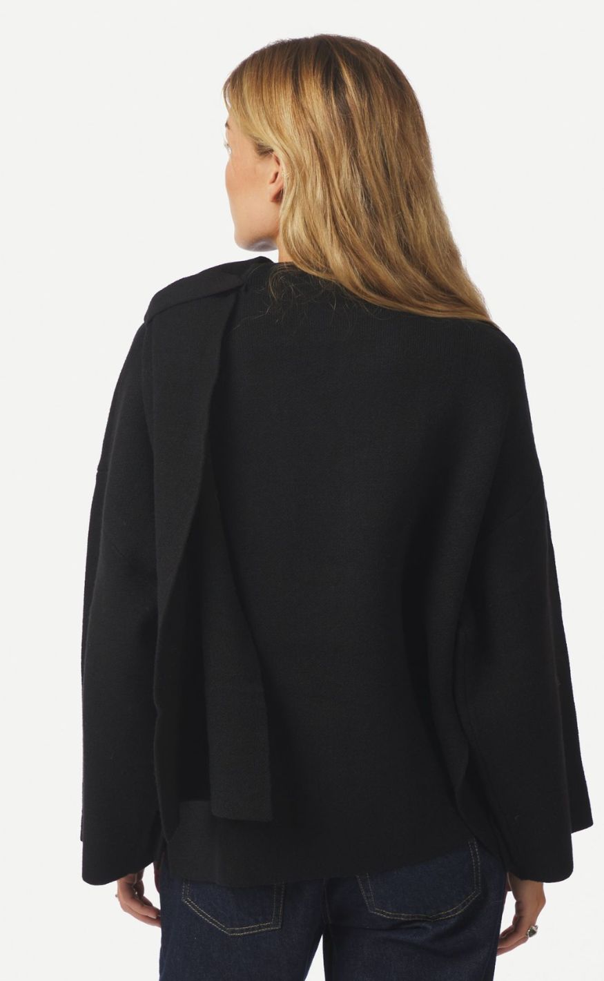 Neo Noir Bluse - Wals Knit Scarf - Black