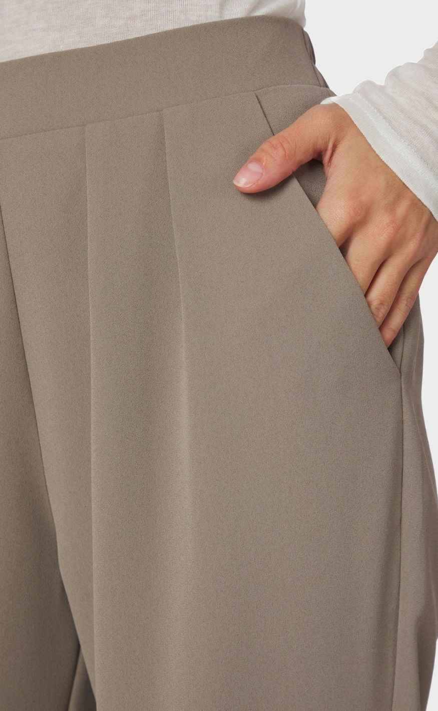 Neo Noir Bukser - Lunet Crepe - Taupe
