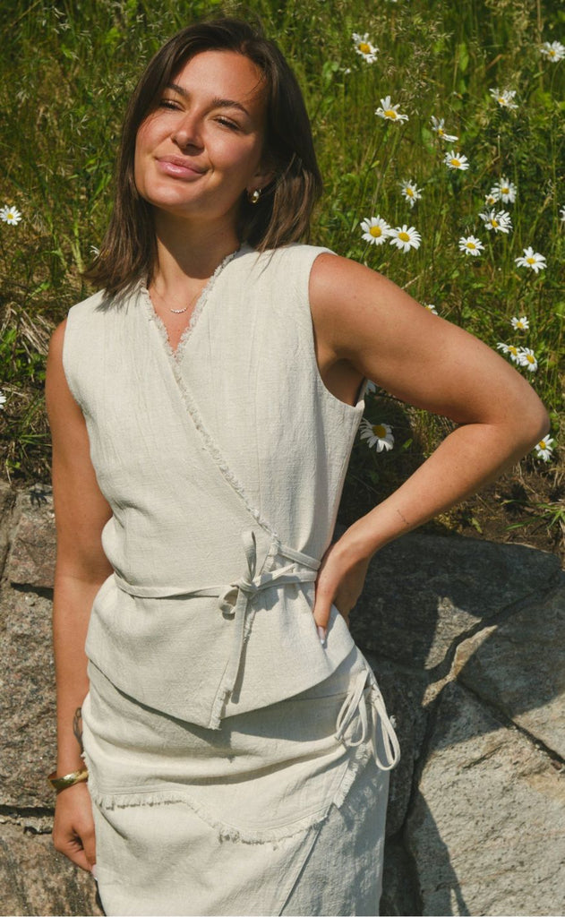 Neo Noir Vest - Filora Ramie - Natural