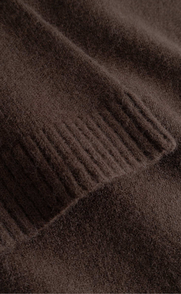 Noella Genser - Lenyx - Chocolate