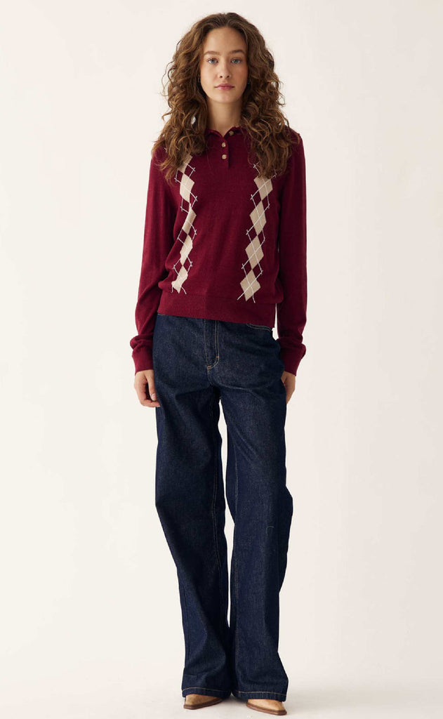 Noella Genser - Maxine - Dasha Winetasting Check