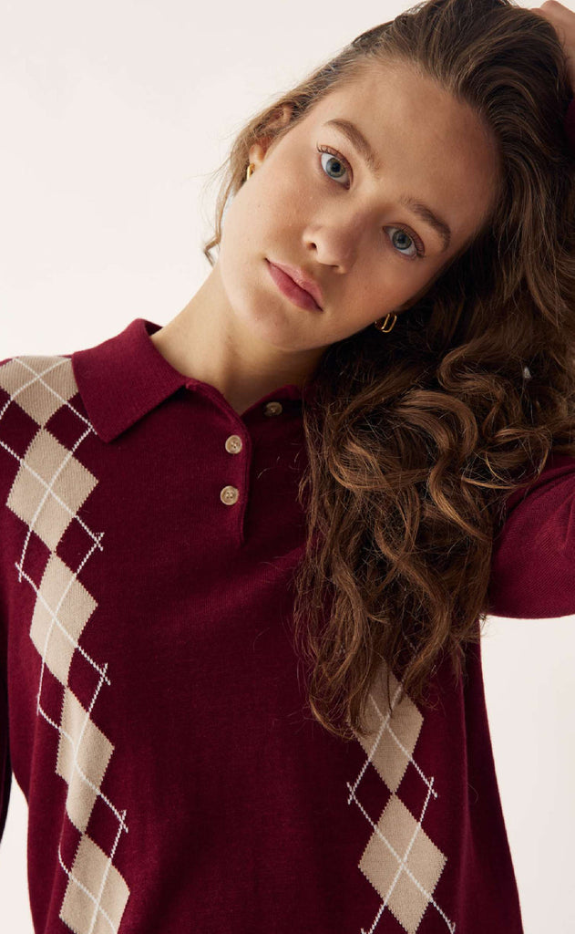 Noella Genser - Maxine - Dasha Winetasting Check