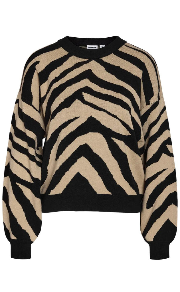 Noisy May Genser - Charlott - Black Nomad