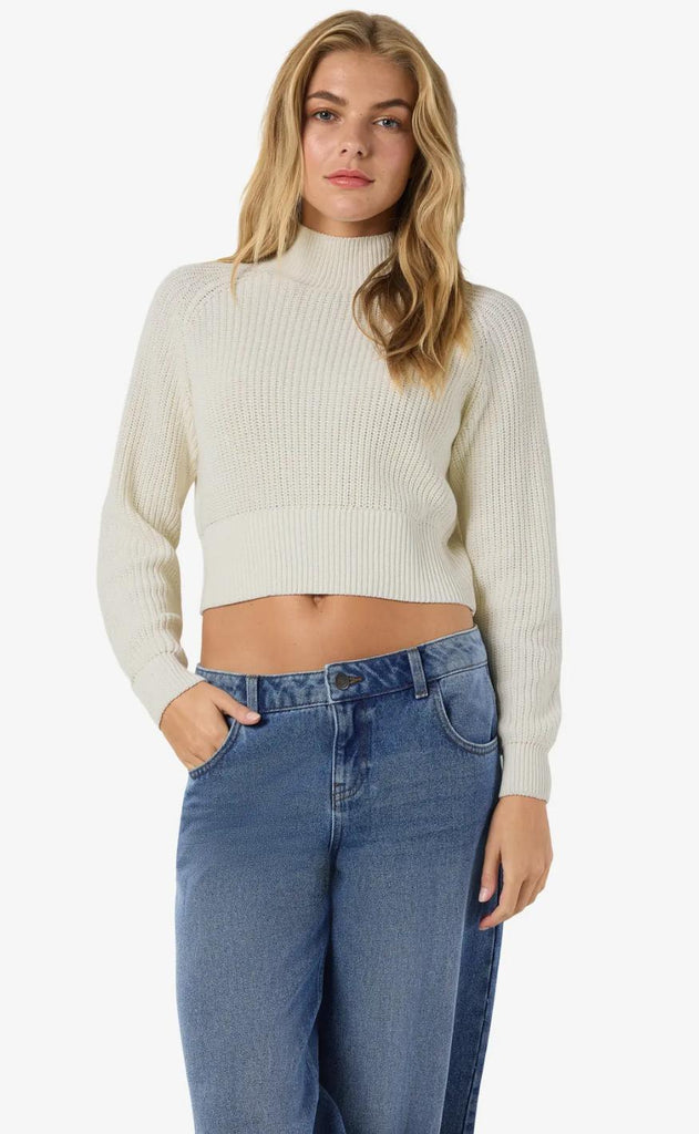 Noisy May Genser - Dara - Eggnog