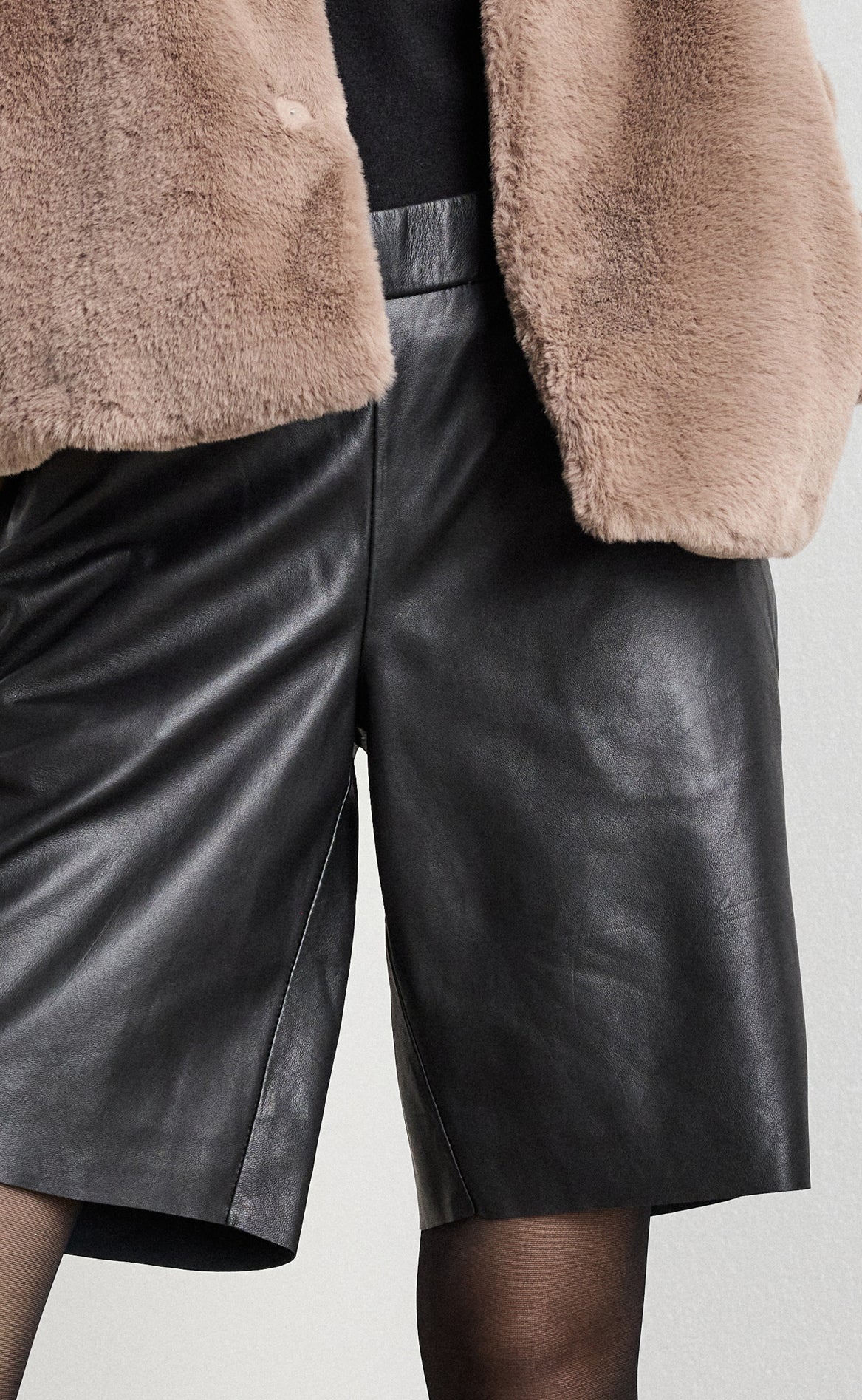 Notyz Shorts - Hamilton - Black Leather