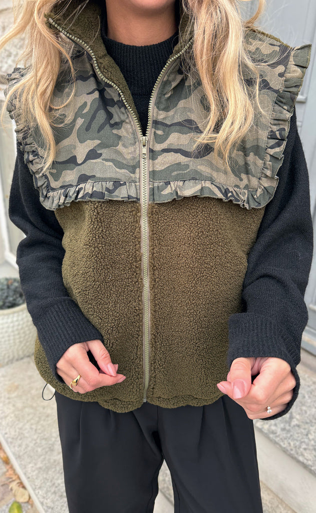 Say INA Copenhagen Fleece Vest - Fia - Army Green W. Camouflage