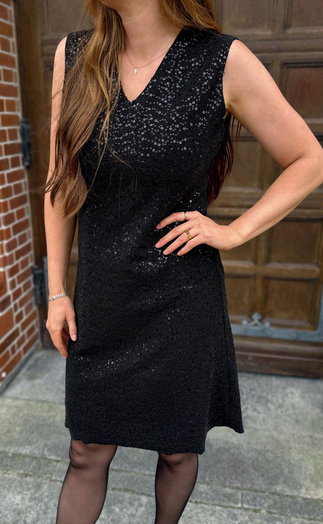 Say INA Copenhagen Kjole - Kalina - Black Sequin