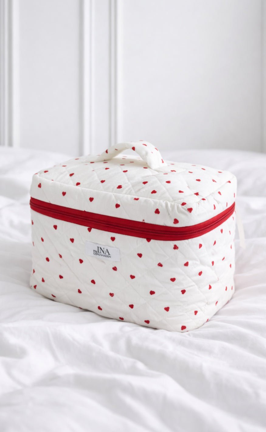 Say INA Copenhagen Makeup Veske - Big - White W. Hearts