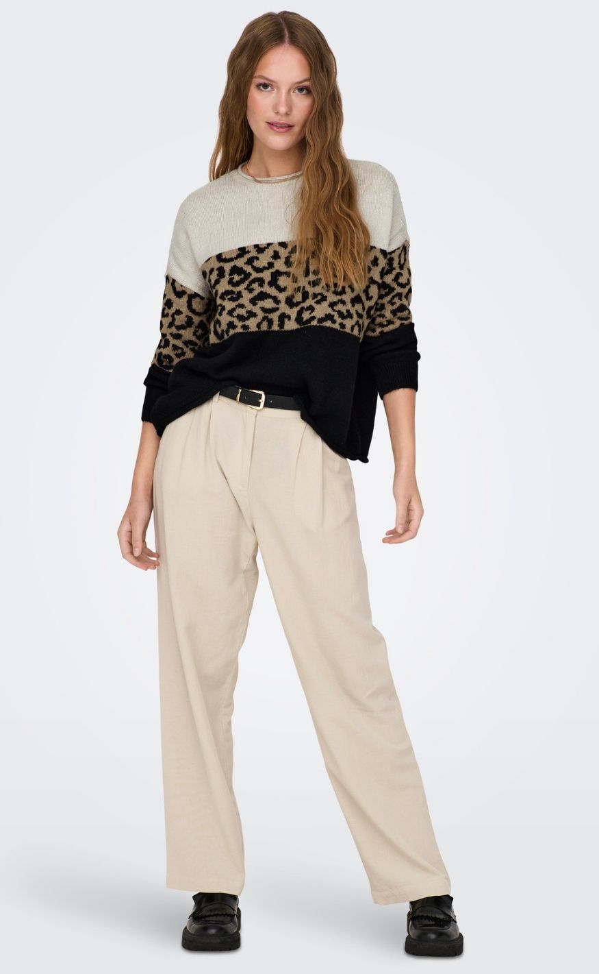 ONLY Genser - Jade Animal LS  O-Neck - Moonbeam Black/Toasted Coconut