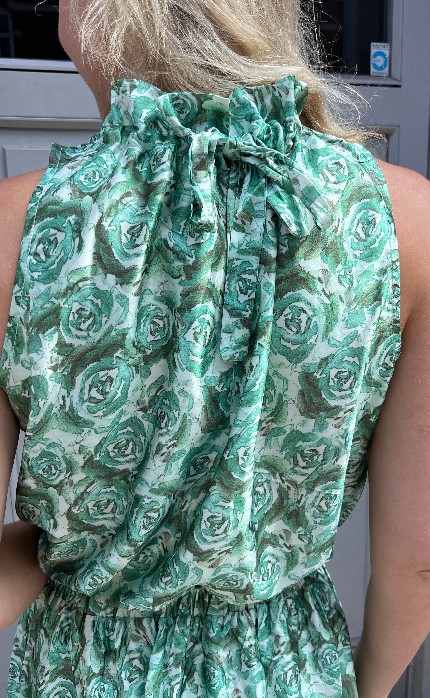 INA Copenhagen Topp - Ellen - Green Roses (vendbar)