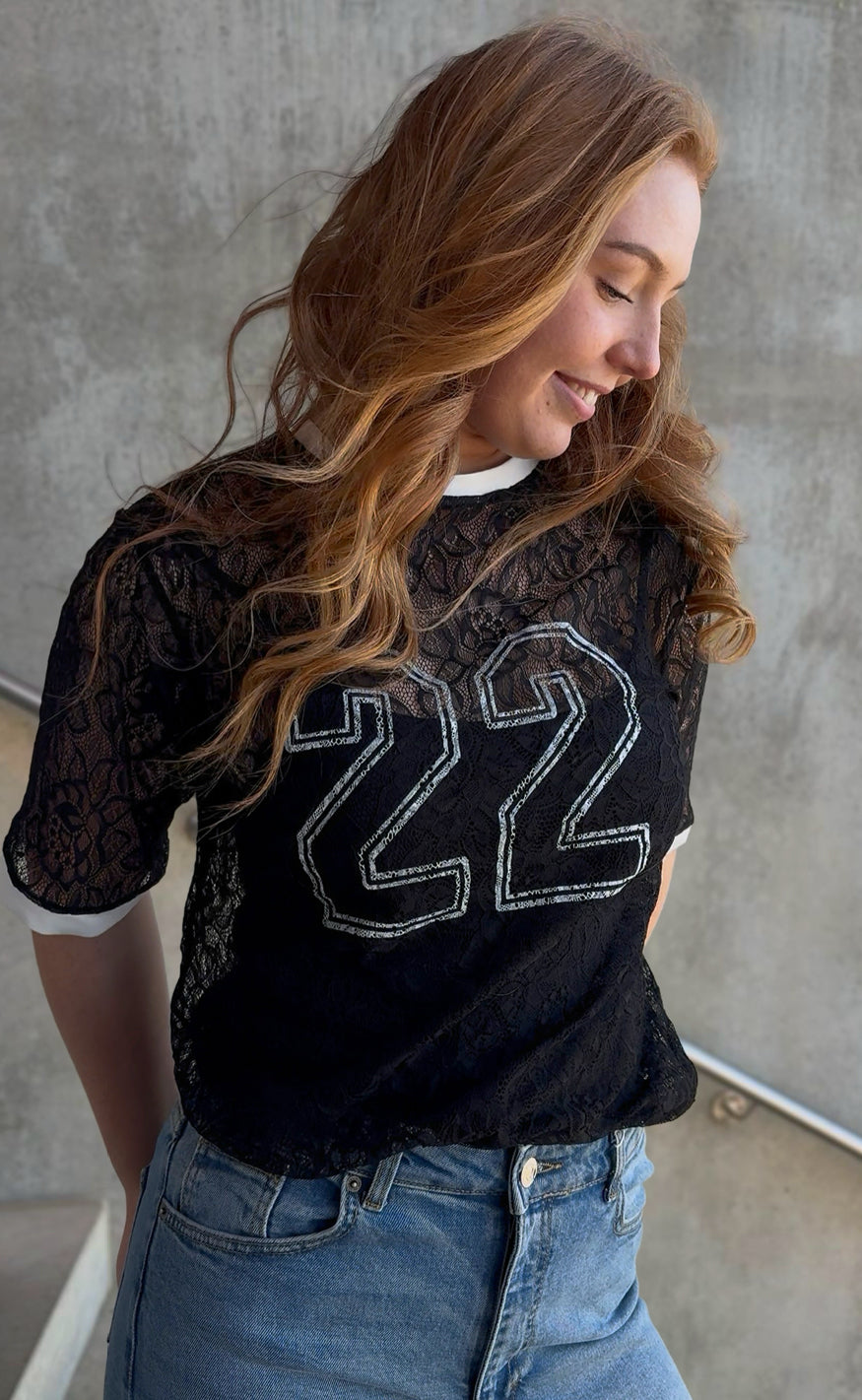 Say INA Copenhagen Bluse - Susanna Football - Black Lace (vendbar)