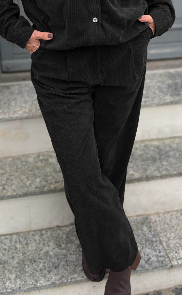 Say INA Copenhagen Bukser - Carina - Black Corduroy