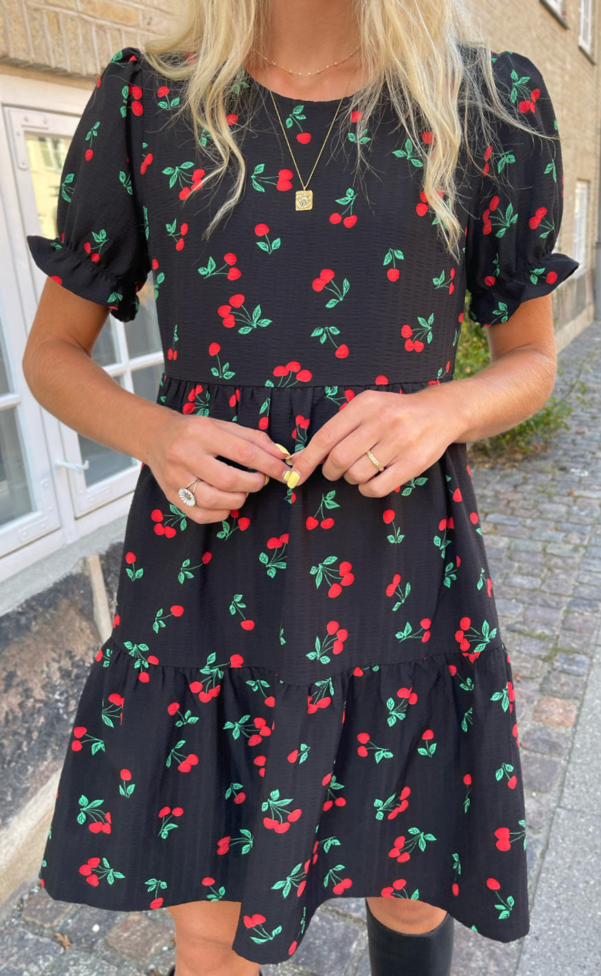 Say INA Copenhagen Kjole - Alma - Black W. Cherries
