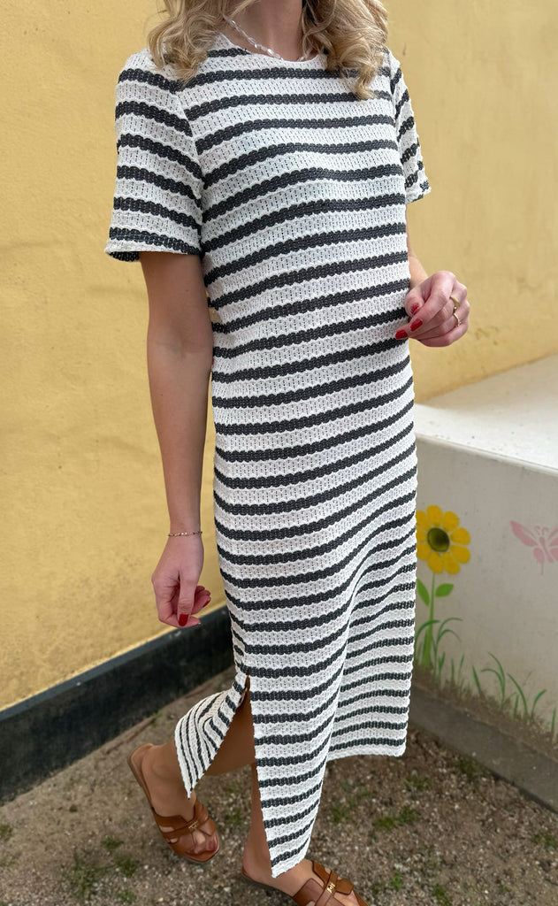 Say INA Copenhagen Kjole - Carolina Knit - Black Striped