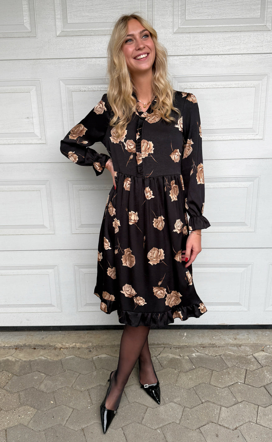 Say INA Copenhagen Kjole - Catja - Black W. Roses