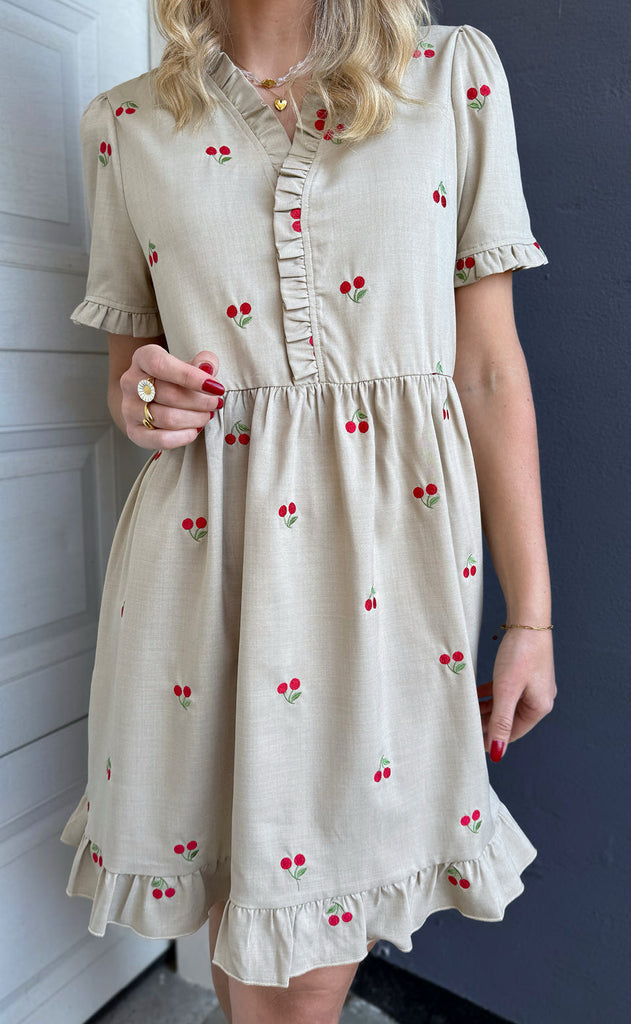 Say INA Copenhagen Kjole - Catja Summer - Sand W. Cherries
