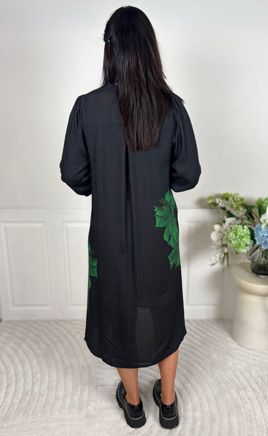 Say INA Copenhagen Kjole - Elva Long - Black W. Green Flowers