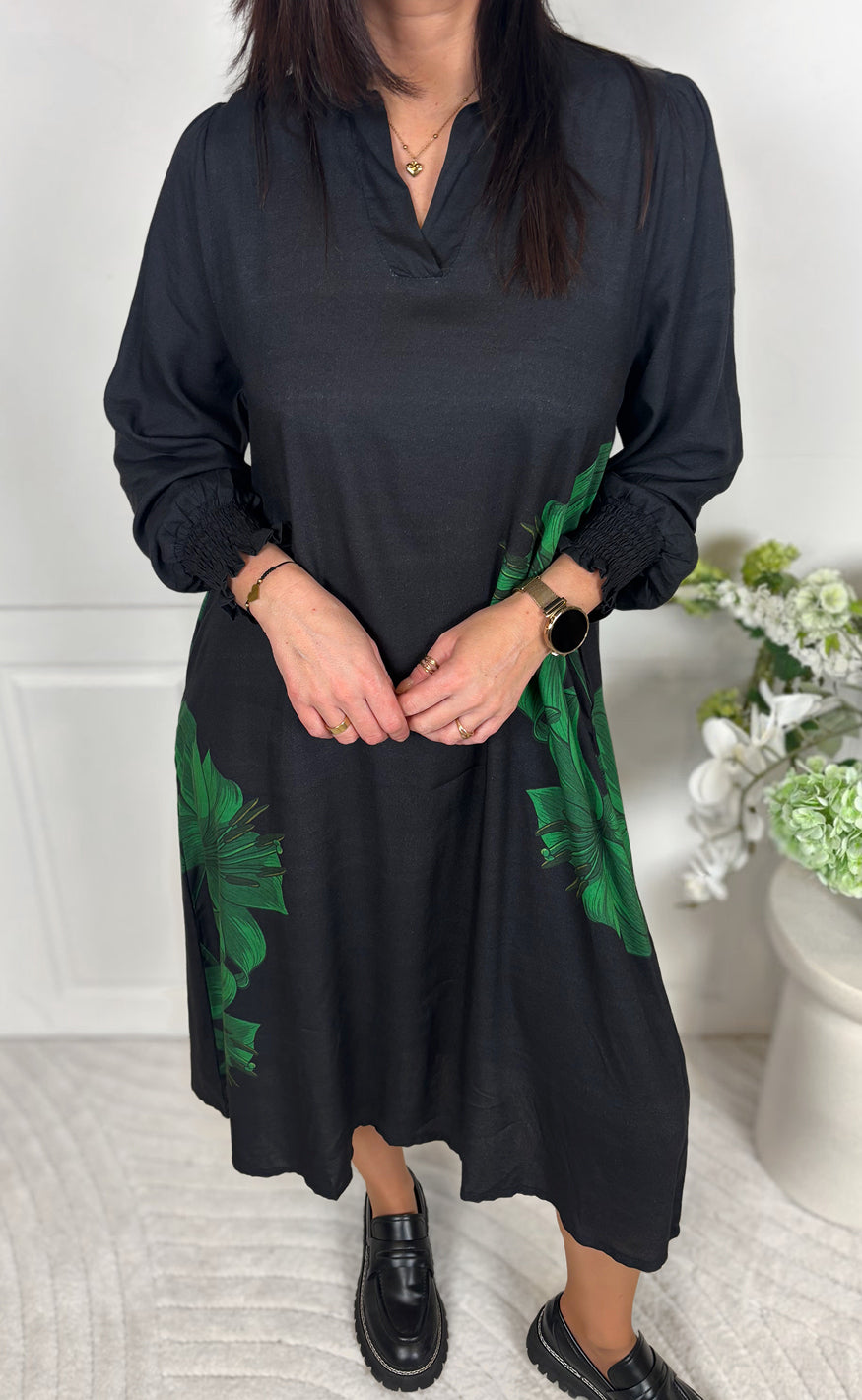 Say INA Copenhagen Kjole - Elva Long - Black W. Green Flowers