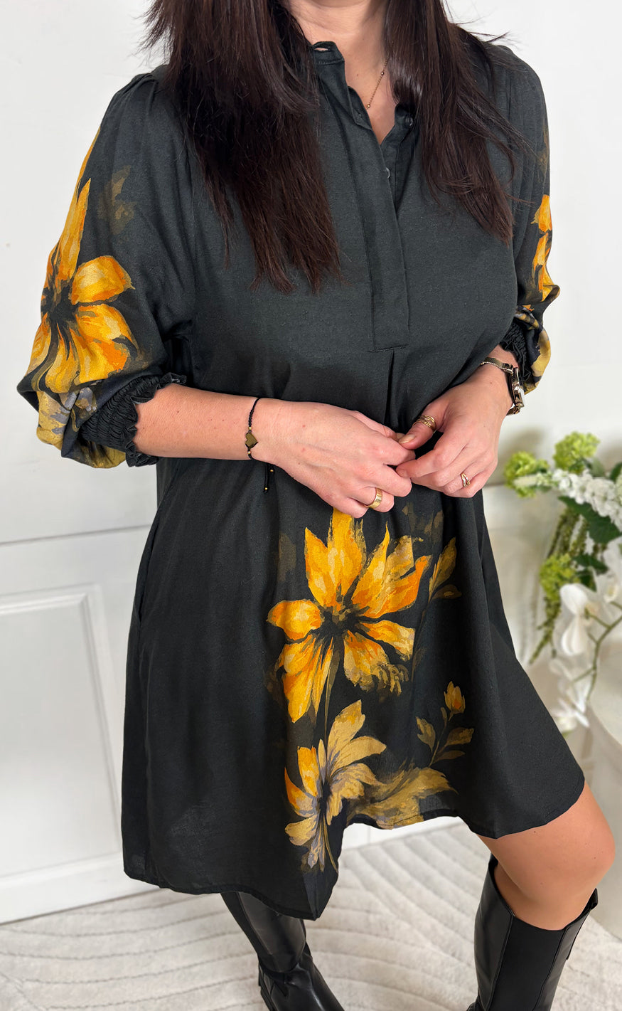 Say INA Copenhagen Kjole - Katie - Black W. Big Flowers