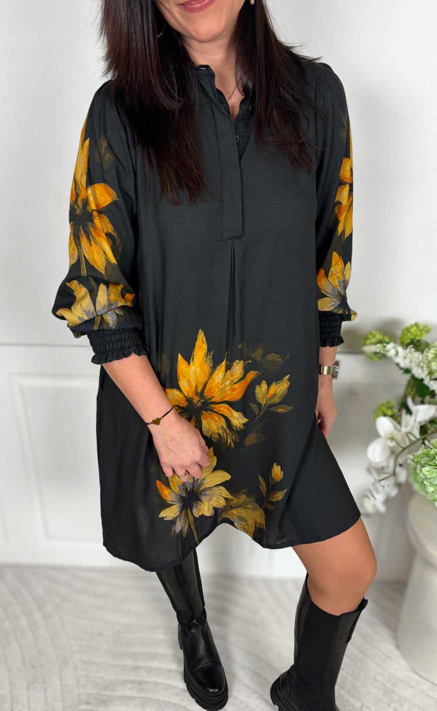 Say INA Copenhagen Kjole - Katie - Black W. Big Flowers