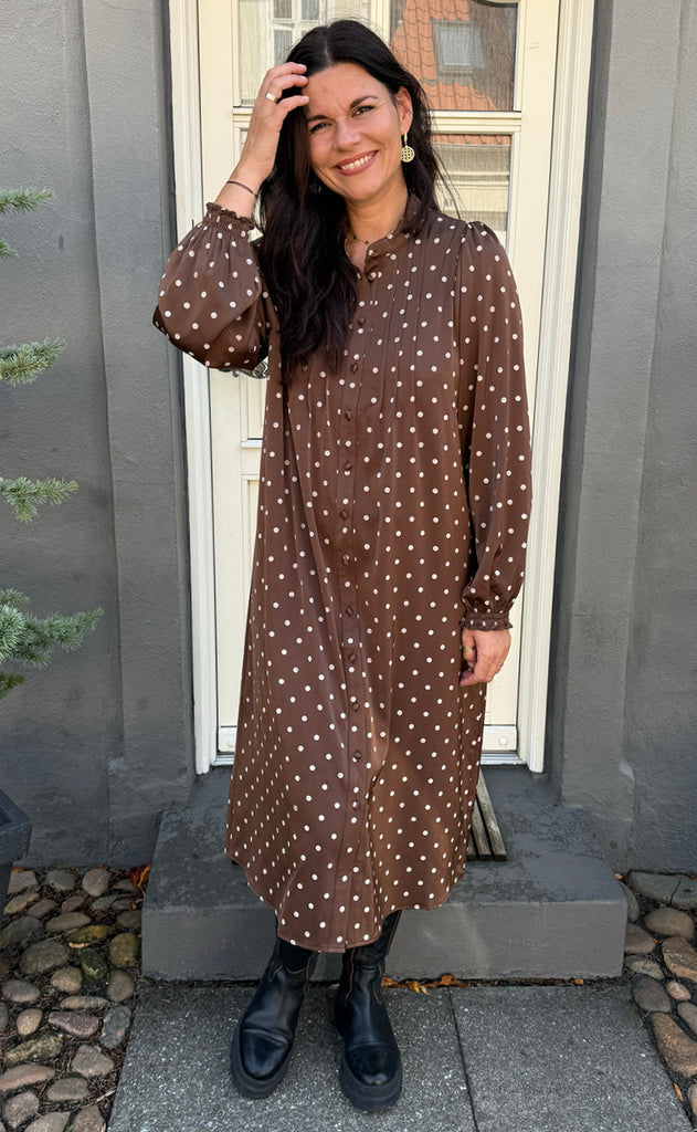 Say INA Copenhagen Kjole - Liara - Dark Brown W. White Dots