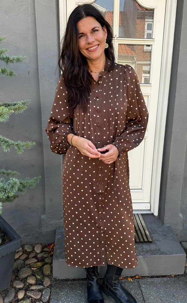 Say INA Copenhagen Kjole - Liara - Dark Brown W. White Dots