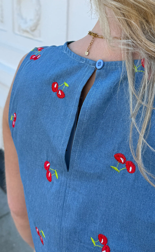 Say INA Copenhagen Kjole - Naja - Denim Blue w. Cherries