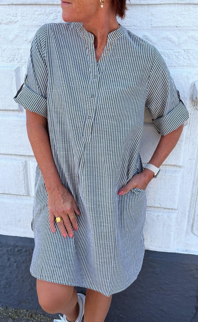 Say INA Copenhagen Kjole - Nia - Black Striped
