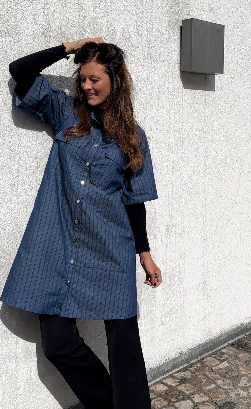 Say INA Copenhagen Kjole - Sif - Dark Denim W. Black Stripes