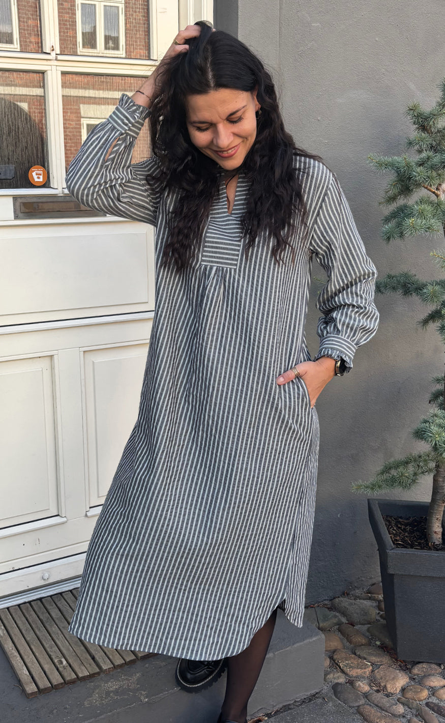 Say INA Copenhagen Kjole - Winnie LS - Grey Striped