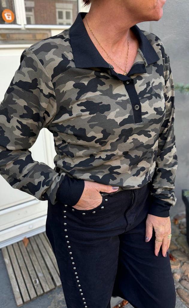 Say INA Copenhagen Polo / Bluse - Pamela - Camouflage