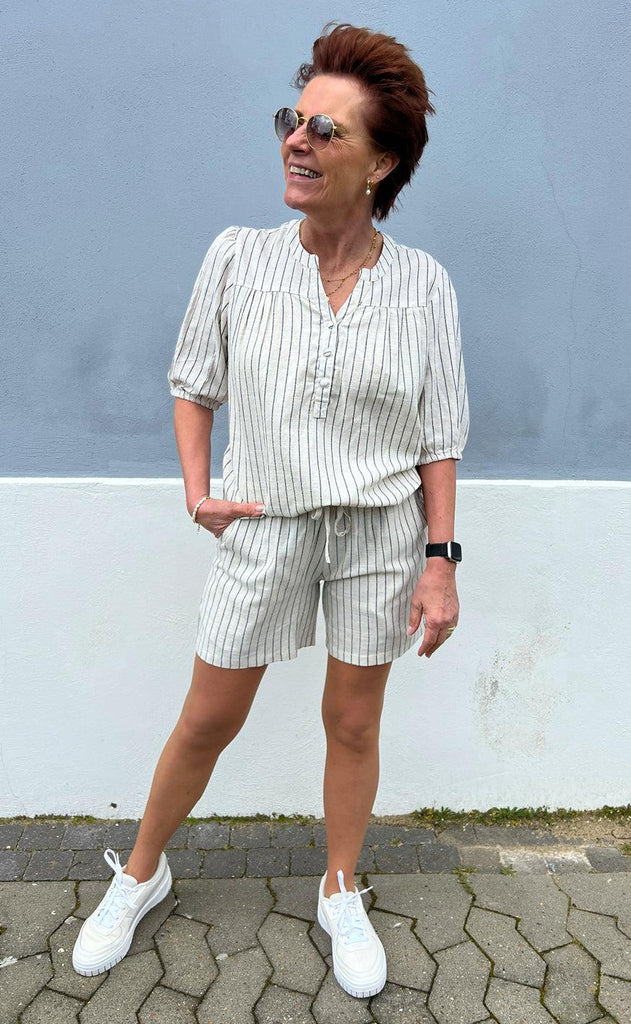 Say INA Copenhagen Shorts - Alba - Off White