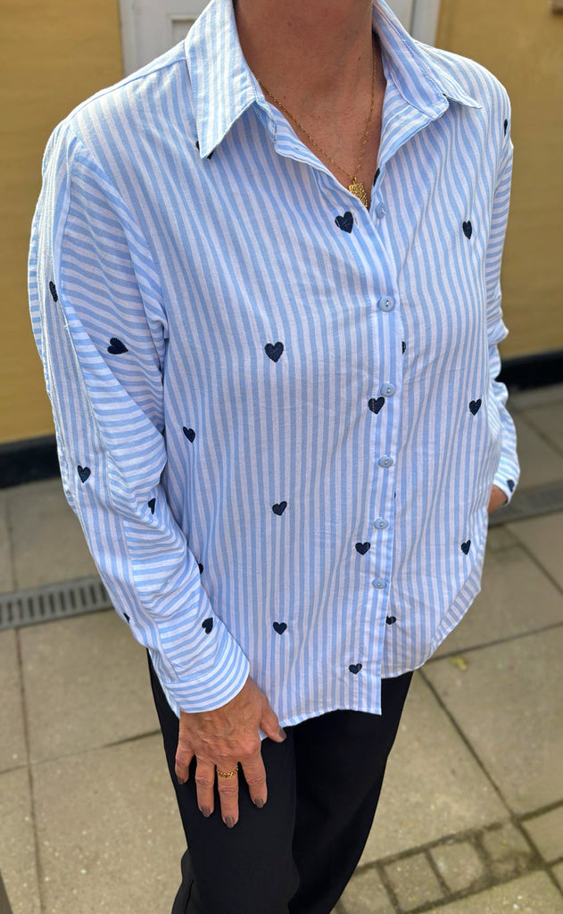 Say INA Copenhagen Skjorte - Katrina - Blue Striped W. Embroidery Hearts