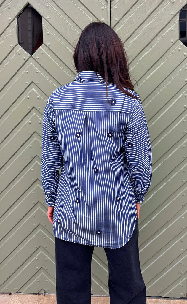 Say INA Copenhagen Skjorte - Katrina - Navy Blue Striped W. Embroidery Flower