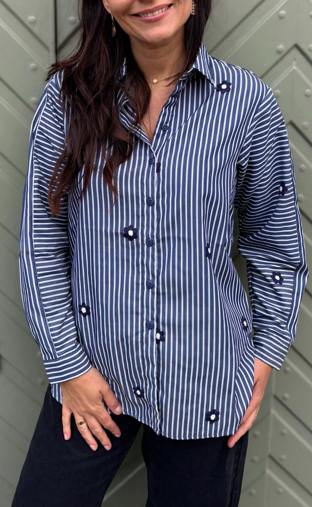 Say INA Copenhagen Skjorte - Katrina - Navy Blue Striped W. Embroidery Flower