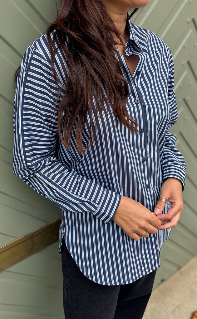 Say INA Copenhagen Skjorte - Katrina - Navy Blue Stripes
