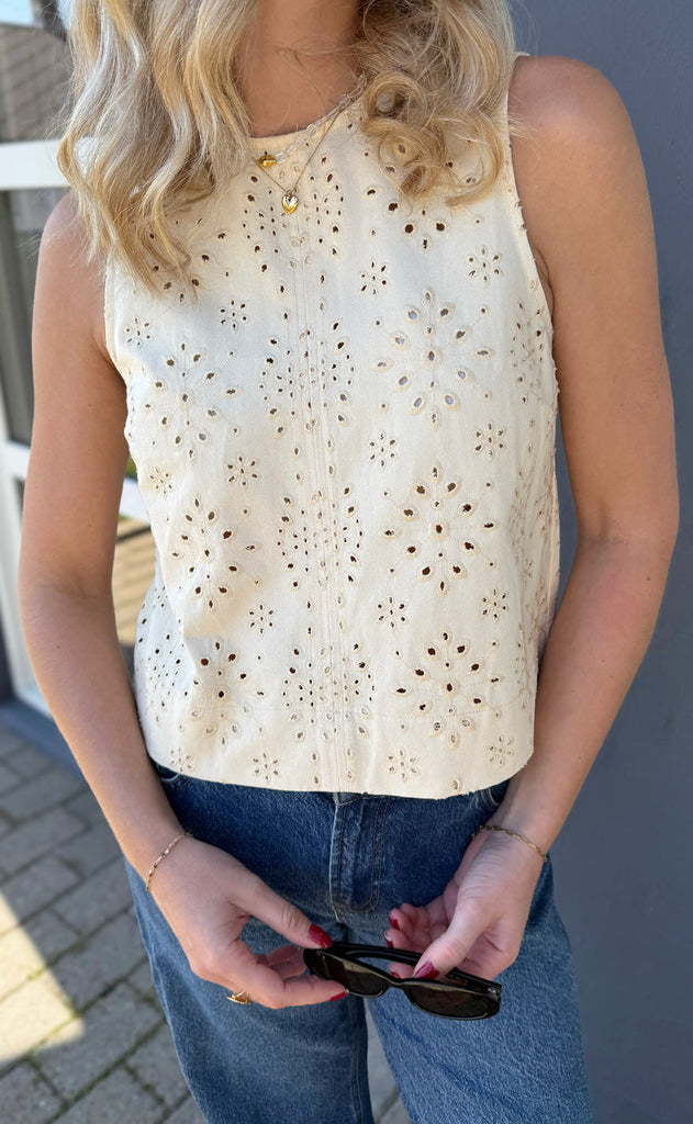 Say INA Copenhagen Topp - Naja - Off White Denim W. Embroidery