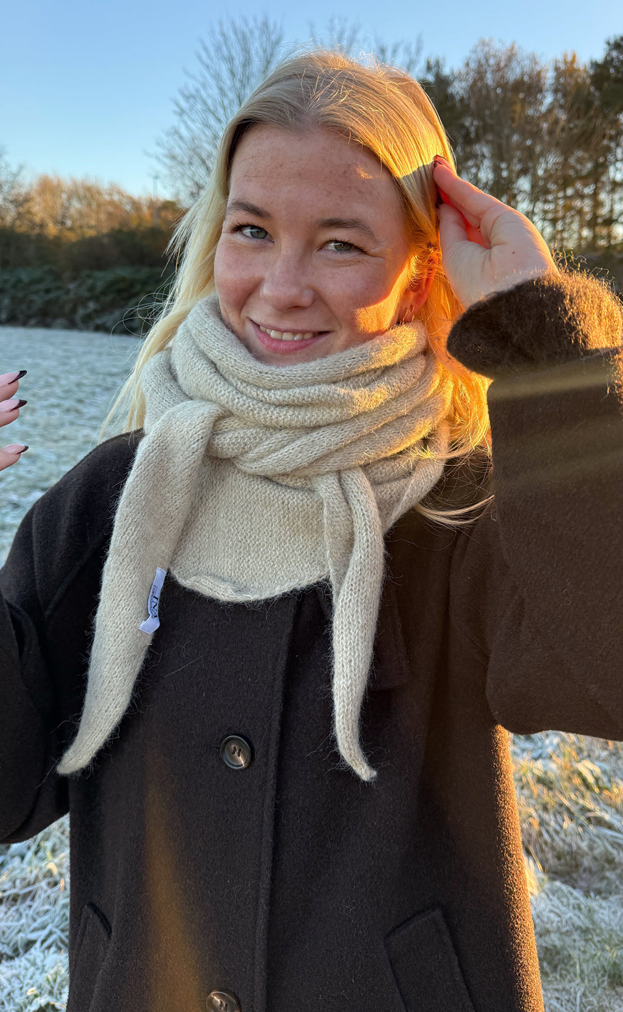 Say INA Copenhagen Tørklæde - Myrna - Latte