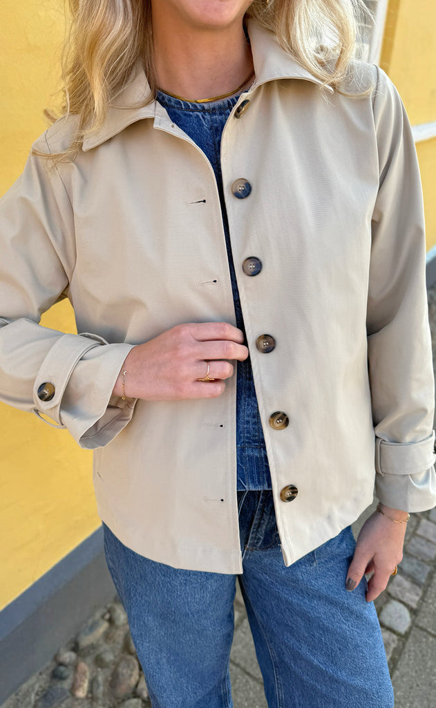 Say INA Copenhagen Trenchcoat - Louisa Short - Beige